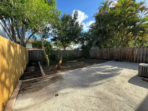 4190 SW 70th Terrace Davie FL 33314