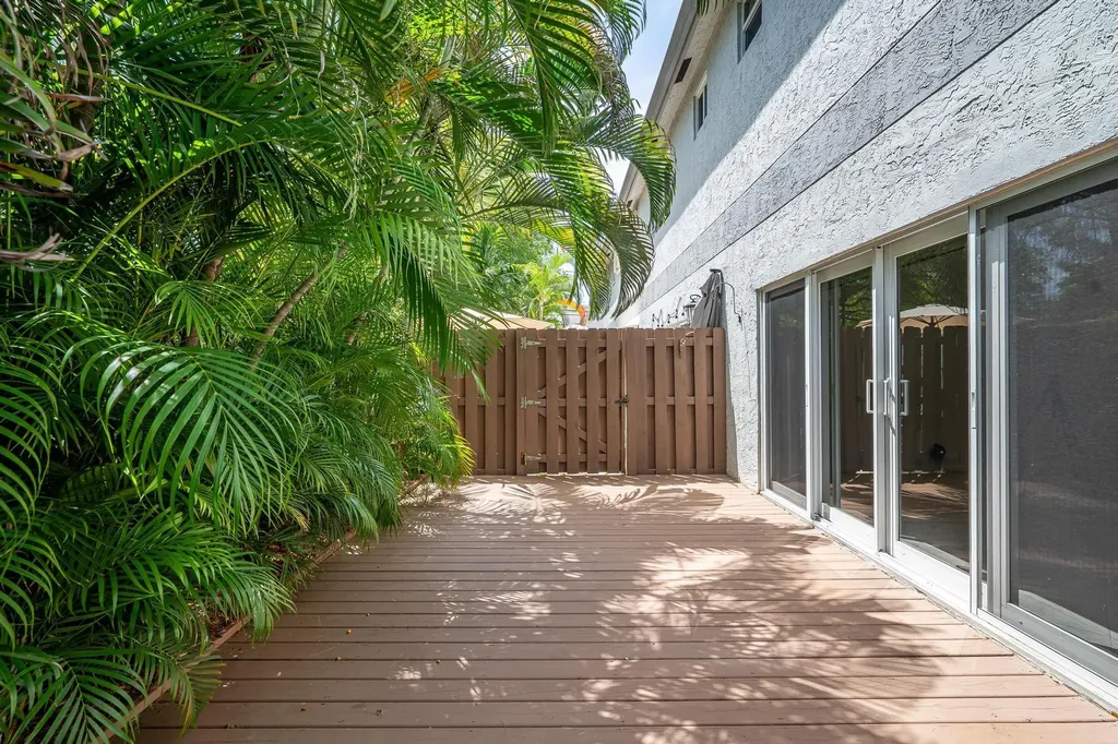 801 SE 16th Court Fort Lauderdale FL 33316