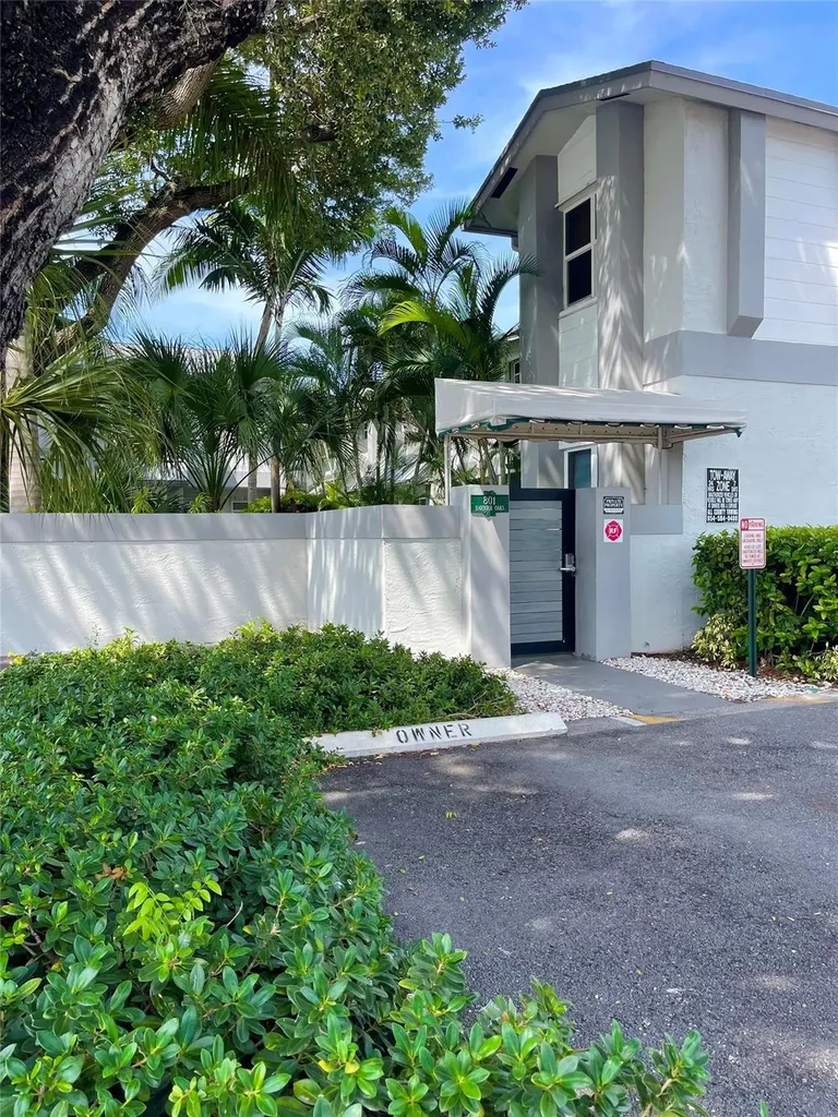 801 SE 16th Court Fort Lauderdale FL 33316