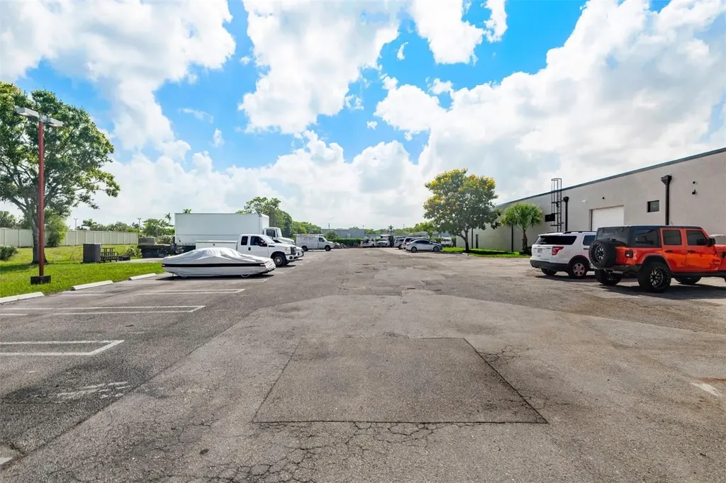3651 NW 120th Avenue Coral Springs FL 33065