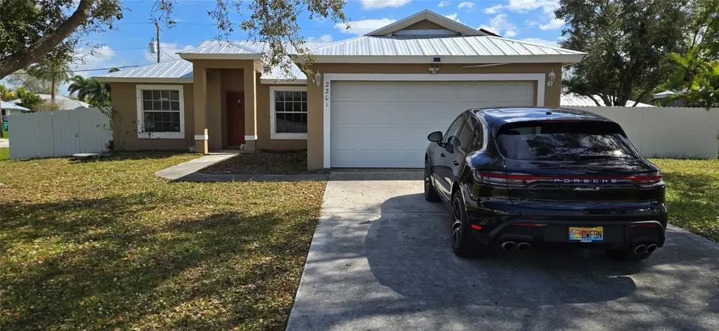 2201 SW Plymouth Street Port St Lucie FL 34953