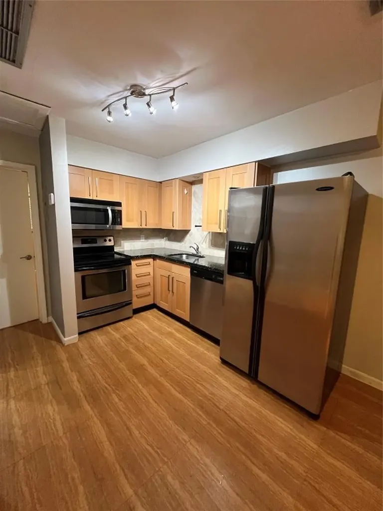 713 SE 18th Street Fort Lauderdale FL 33316