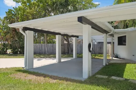 1789 NE 35th Street Oakland Park FL 33334