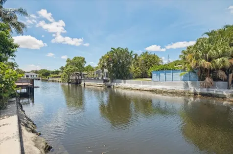 1789 NE 35th Street Oakland Park FL 33334