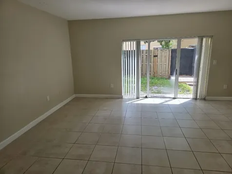 1575 NE 33 Avenue Homestead FL 33033