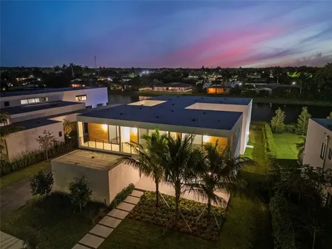 16722 S Botaniko Drive Weston FL 33326