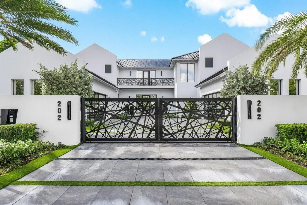 202 NW 7th Street Delray Beach FL 33444