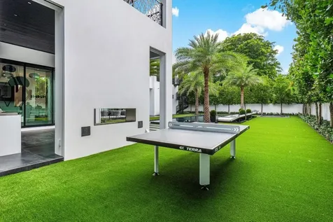 202 NW 7th Street Delray Beach FL 33444