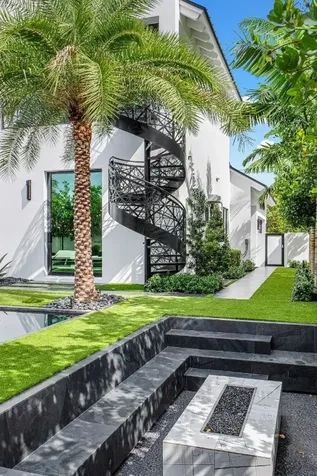 202 NW 7th Street Delray Beach FL 33444