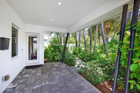 2925 N Atlantic Bl Fort Lauderdale FL 33308