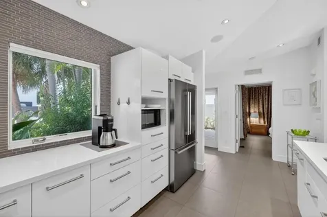 2925 N Atlantic Bl Fort Lauderdale FL 33308
