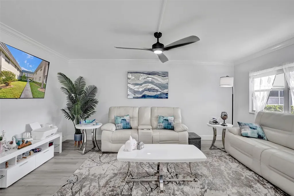 356 Brittany H Delray Beach FL 33446