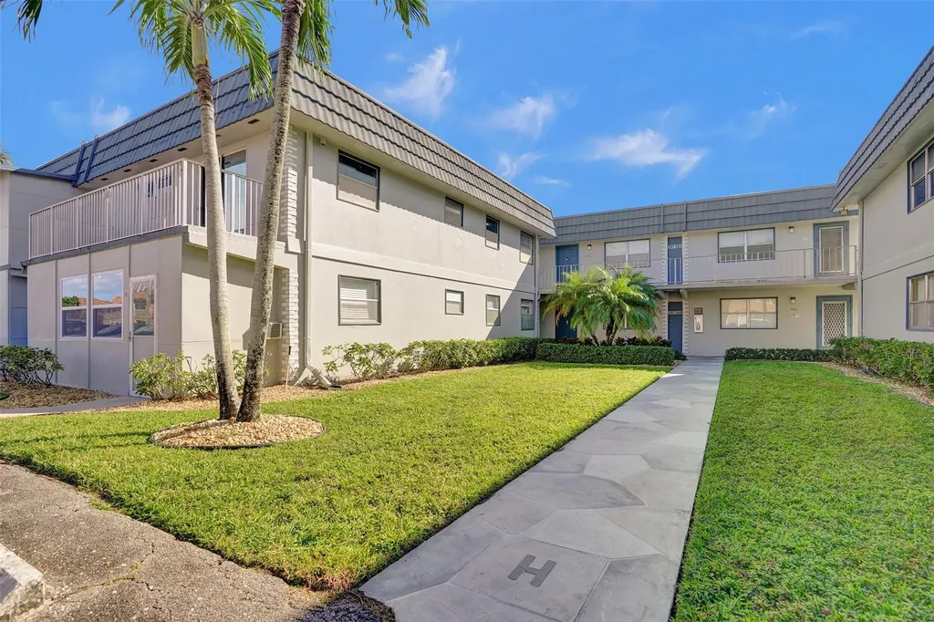 356 Brittany H Delray Beach FL 33446