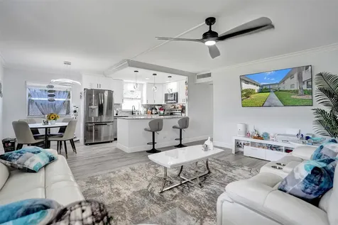 356 Brittany H Delray Beach FL 33446