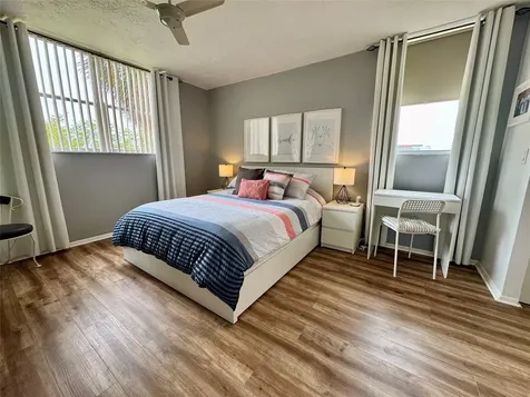 2811 Somerset Drive Lauderdale Lakes FL 33311
