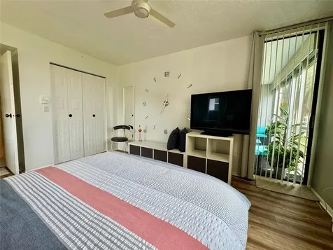 2811 Somerset Drive Lauderdale Lakes FL 33311