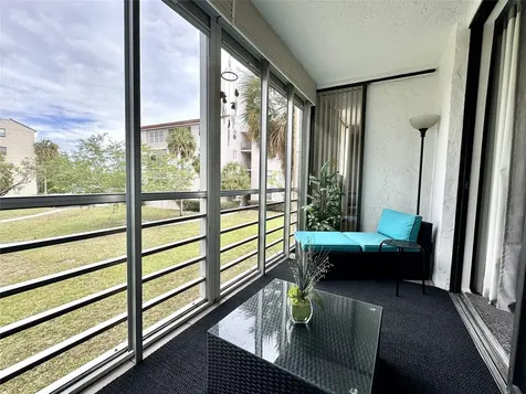 2811 Somerset Drive Lauderdale Lakes FL 33311