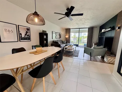 2811 Somerset Drive Lauderdale Lakes FL 33311