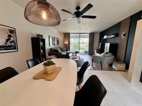 2811 Somerset Drive Lauderdale Lakes FL 33311