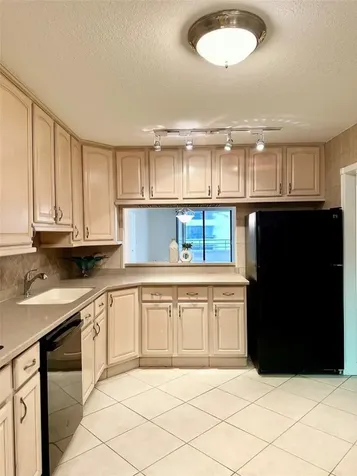 2500 Parkview Drive Hallandale Beach FL 33009