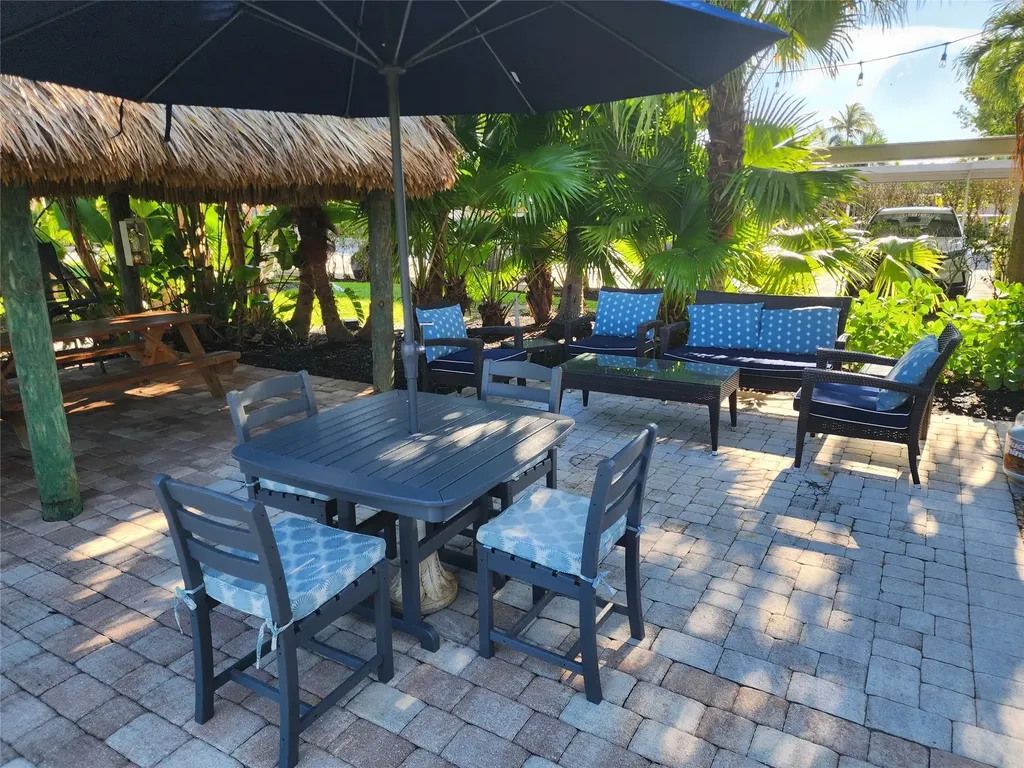 1100 SE 5th Court Pompano Beach FL 33060