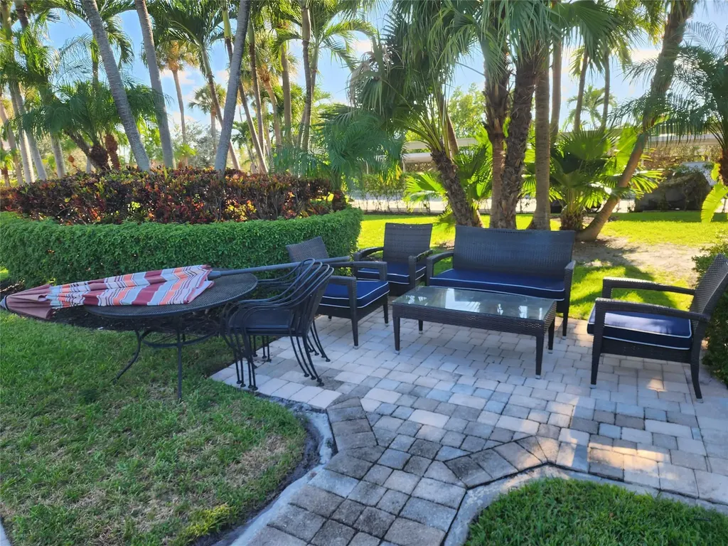 1100 SE 5th Court Pompano Beach FL 33060