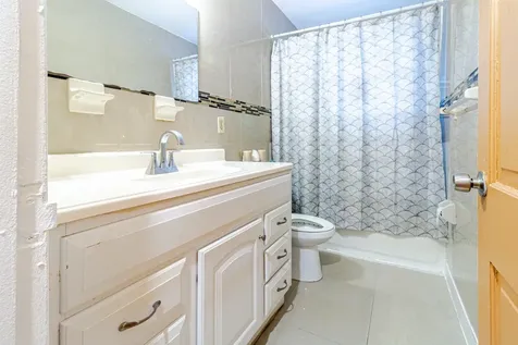 661 SW 28th Way Fort Lauderdale FL 33312