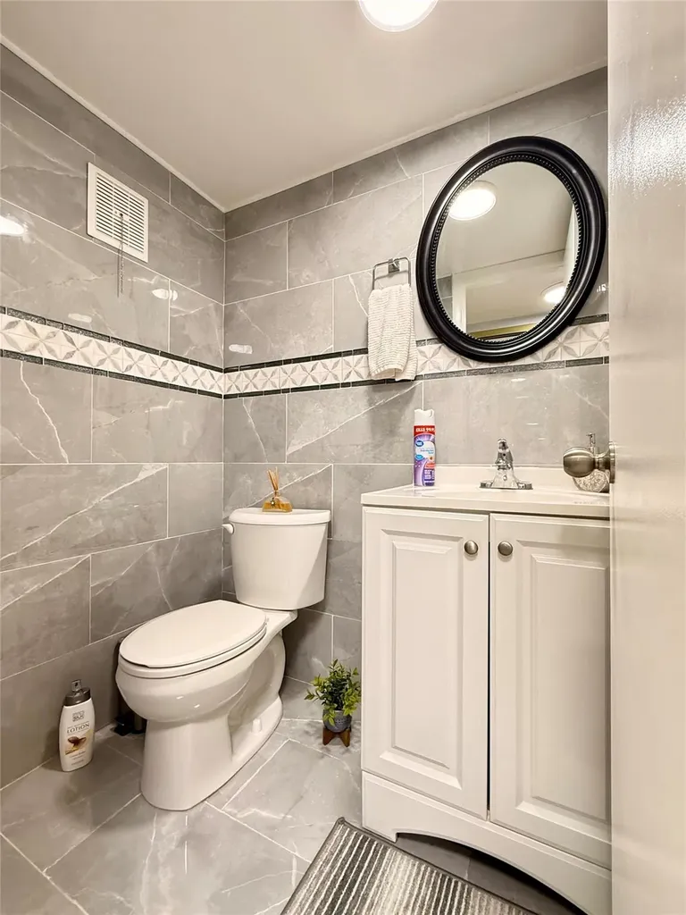 355 Oakridge T Deerfield Beach FL 33442