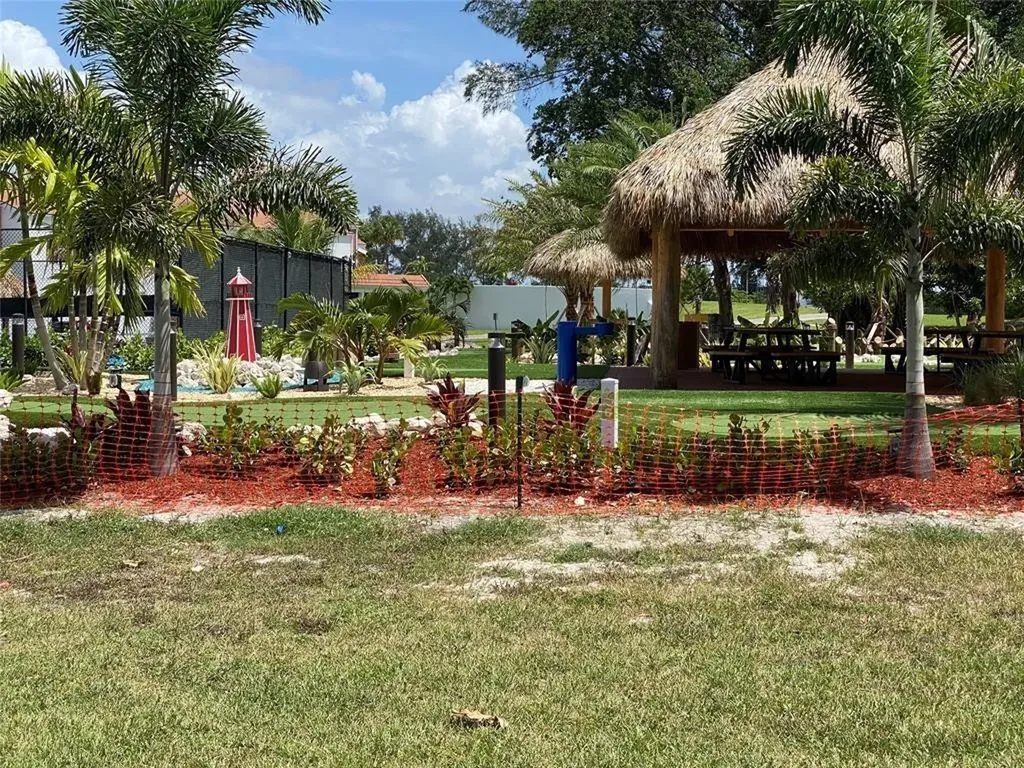 355 Oakridge T Deerfield Beach FL 33442