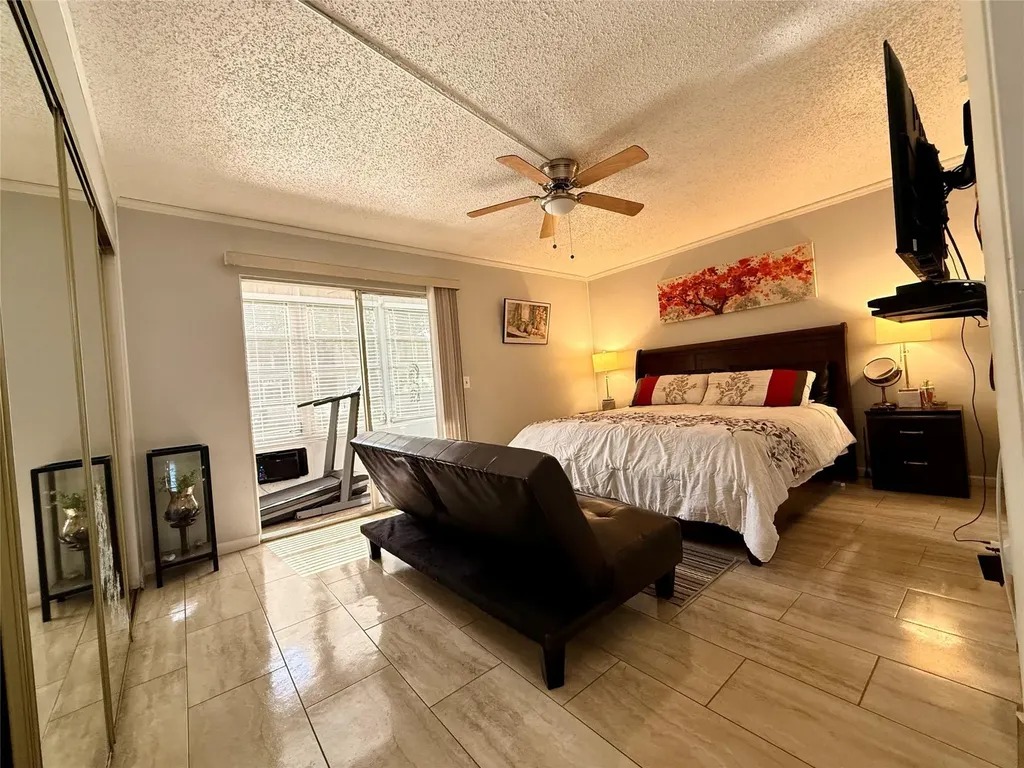 355 Oakridge T Deerfield Beach FL 33442