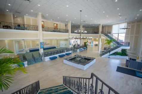 355 Oakridge T Deerfield Beach FL 33442