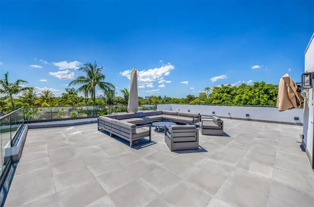 2001 Marietta Drive Fort Lauderdale FL 33316