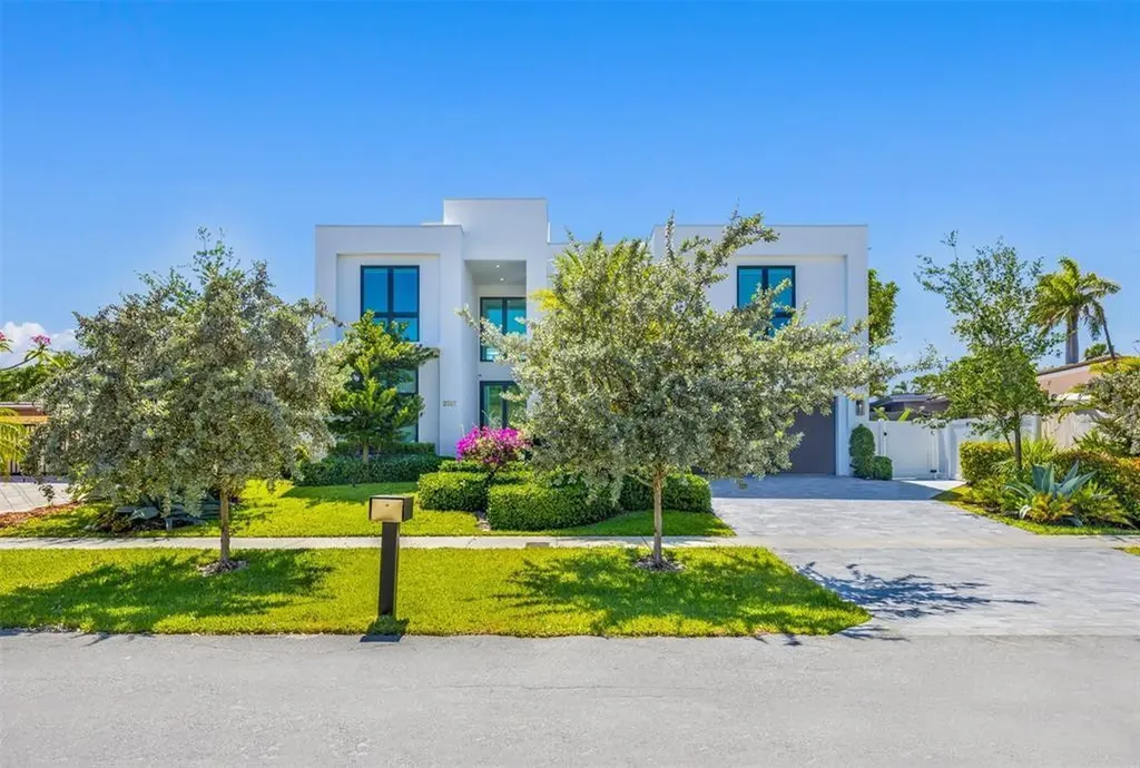 2001 Marietta Drive Fort Lauderdale FL 33316