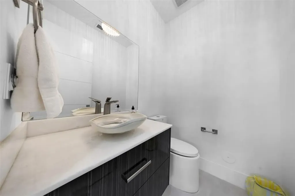 2001 Marietta Drive Fort Lauderdale FL 33316