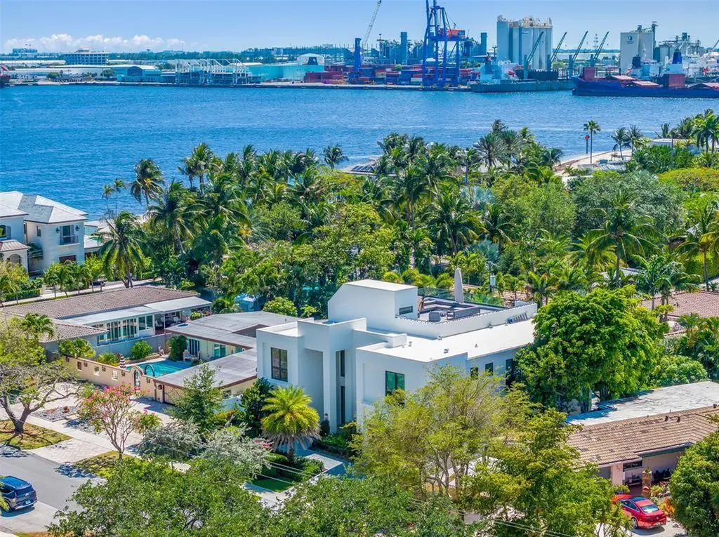2001 Marietta Drive Fort Lauderdale FL 33316