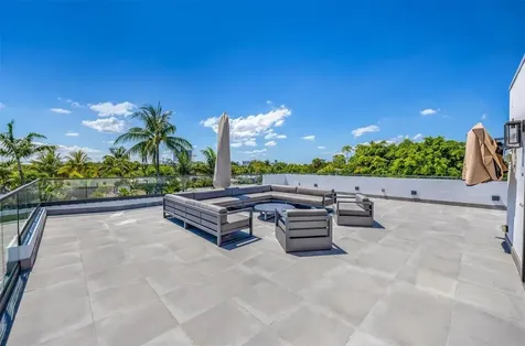 2001 Marietta Drive Fort Lauderdale FL 33316