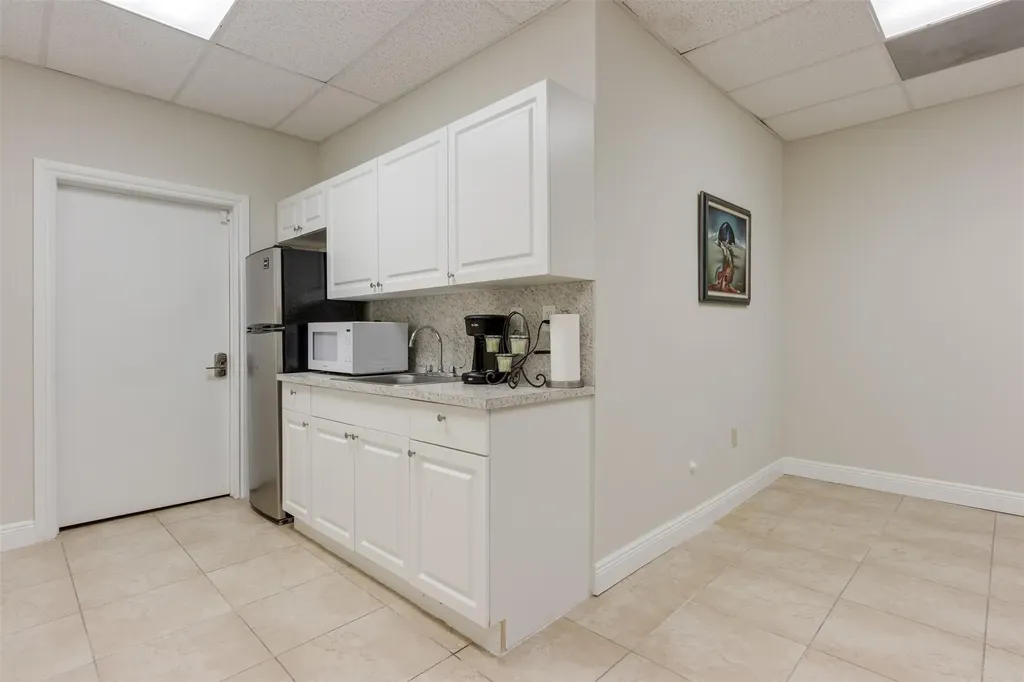 2743 Hollywood Boulevard Hollywood FL 33020