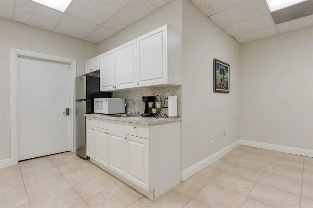 2743 Hollywood Boulevard Hollywood FL 33020
