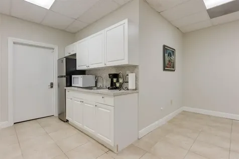 2743 Hollywood Boulevard Hollywood FL 33020