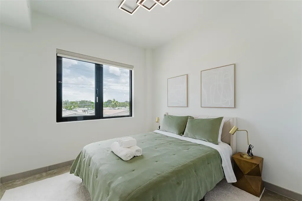 2750 Griffin Road Fort Lauderdale FL 33312