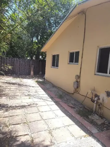 1717 SW 11th Street Fort Lauderdale FL 33312