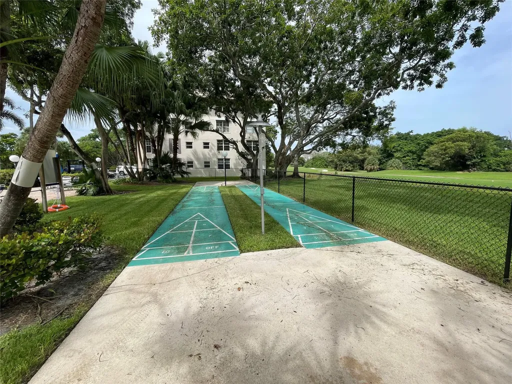 3051 S Palm Aire Drive Pompano Beach FL 33069