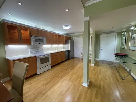 3051 S Palm Aire Drive Pompano Beach FL 33069