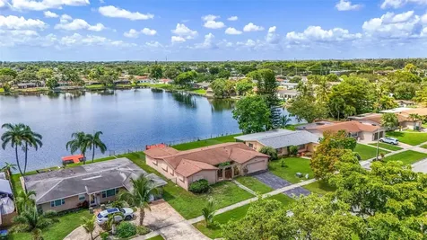 8720 Pasadena Boulevard Pembroke Pines FL 33024