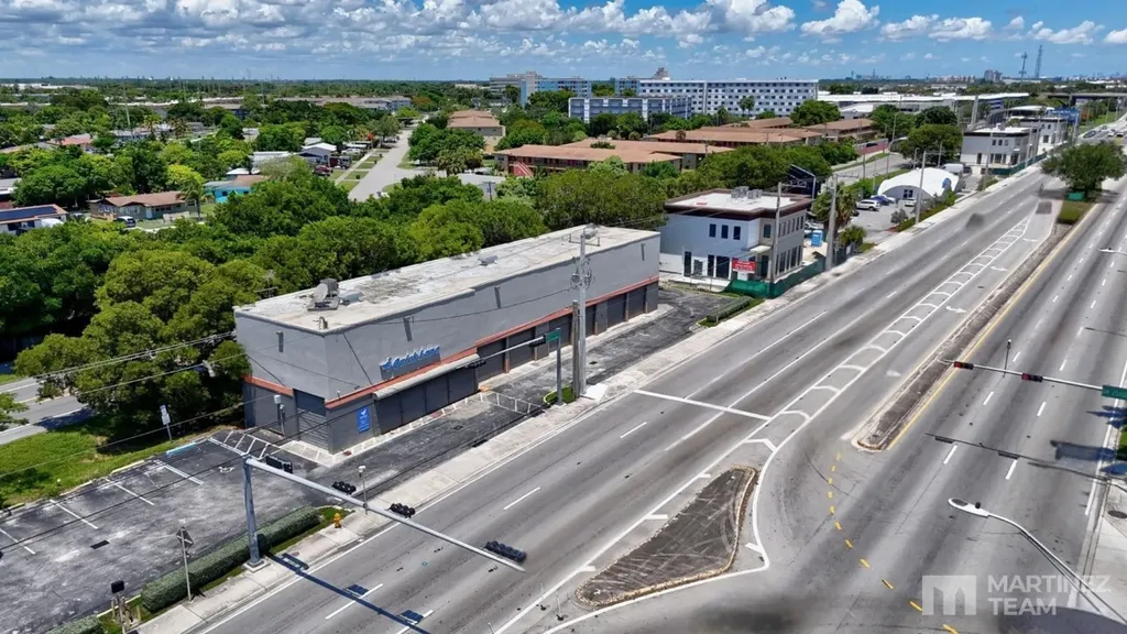 20390 S Dixie Highway Cutler Bay FL 33189