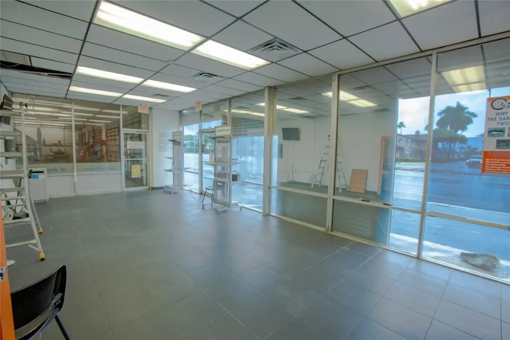 20390 S Dixie Highway Cutler Bay FL 33189