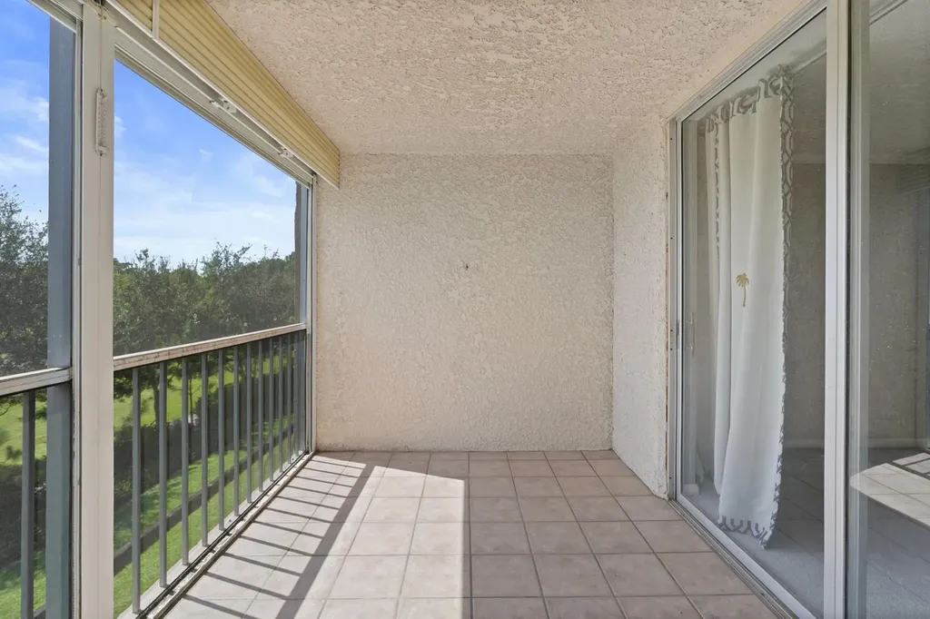 4550 NW 18th Avenue Deerfield Beach FL 33064