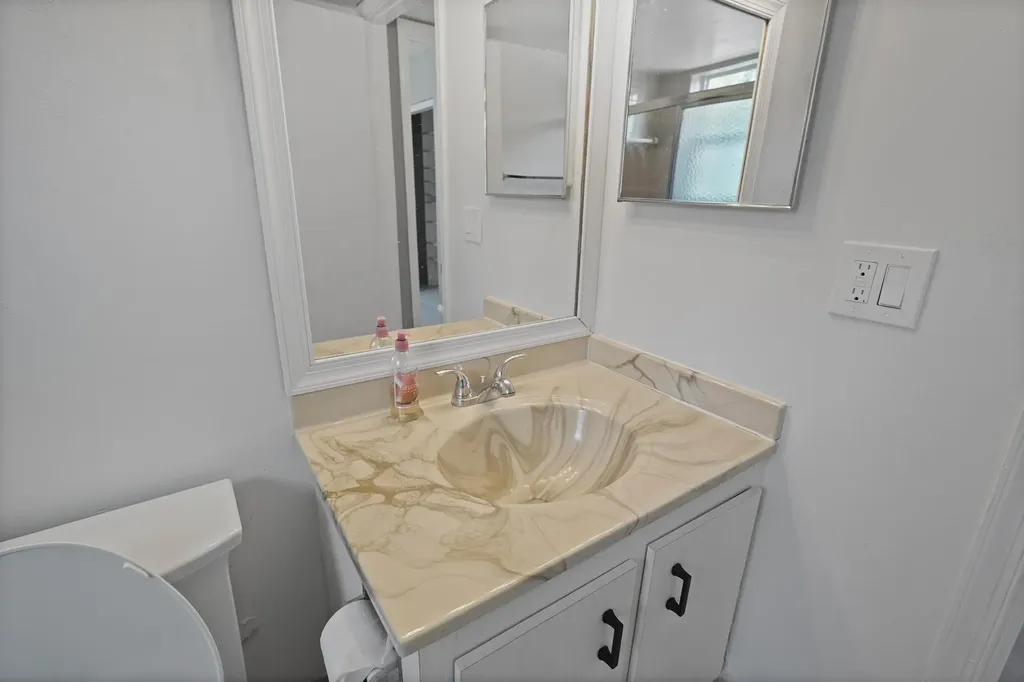 4550 NW 18th Avenue Deerfield Beach FL 33064