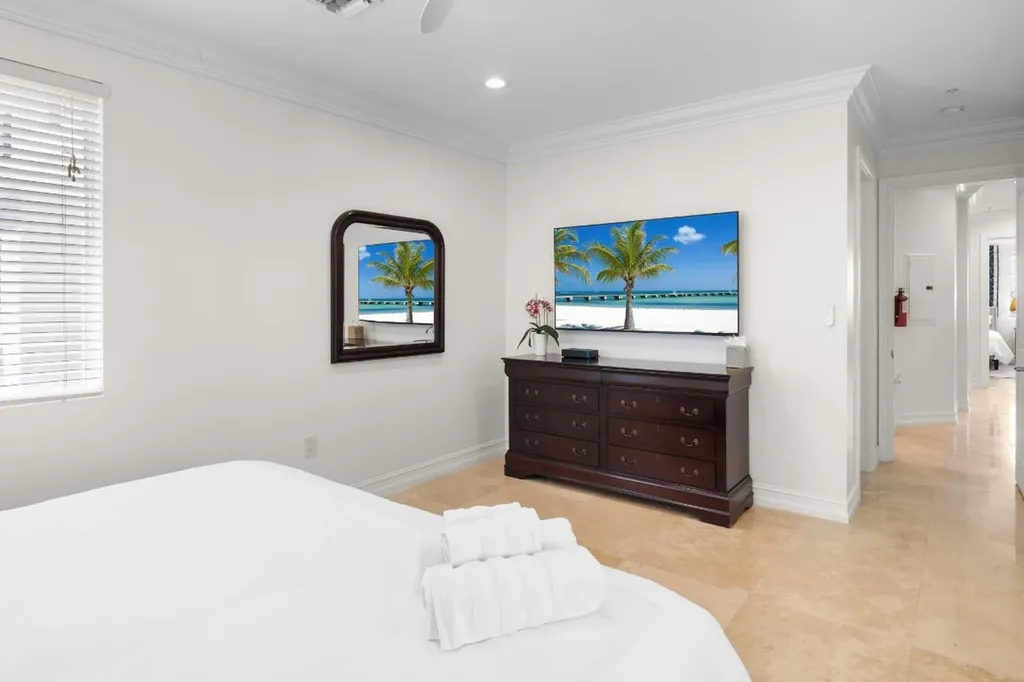 514 N Birch Road Fort Lauderdale FL 33304