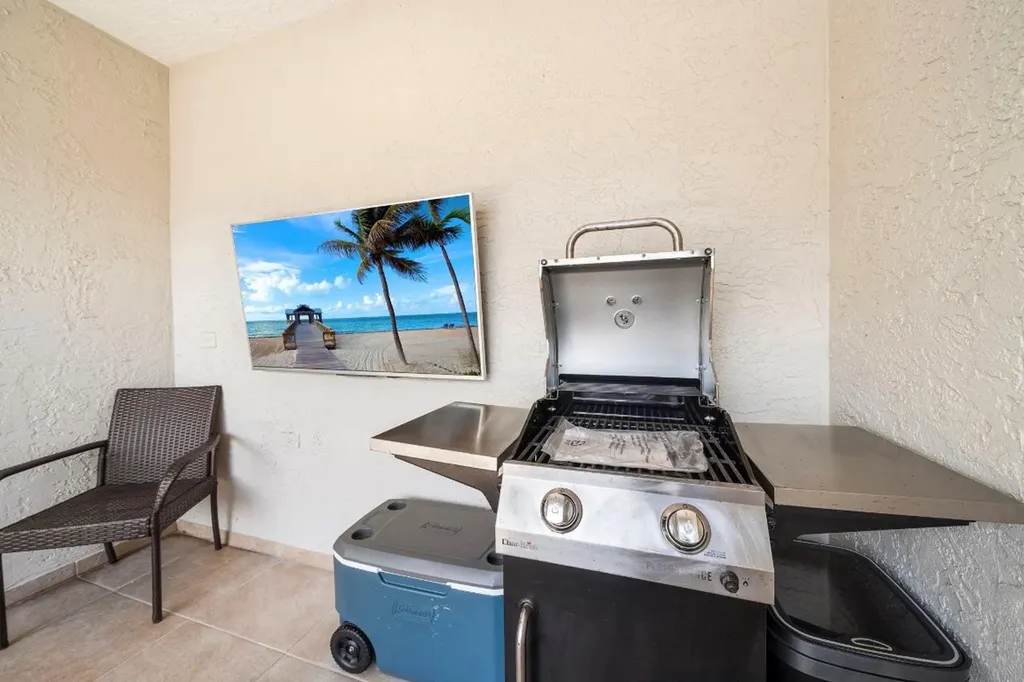 514 N Birch Road Fort Lauderdale FL 33304